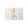Fender Juanes Stratocaster, Luna White, Guitarra Eléctrica con cases